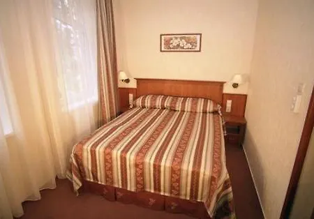 Central Hotel