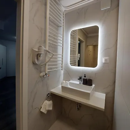 Отель Central 3*