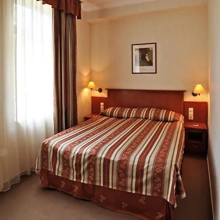 Hotel Central 3*