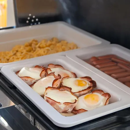 Central فندق بيتْش