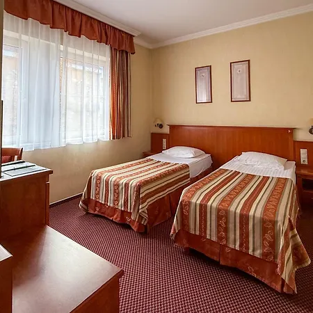 Hotel Central 3*