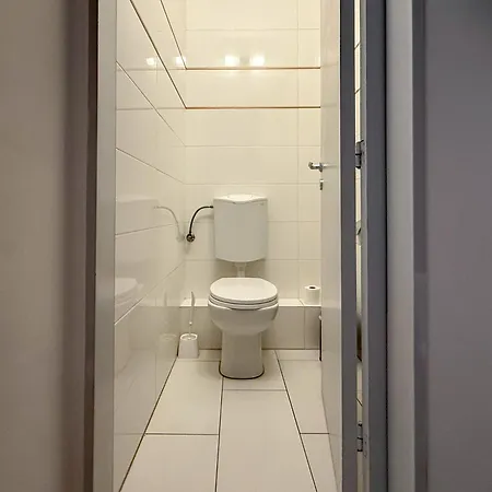 Central Hotel 3*