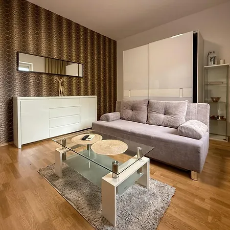 Central 3*